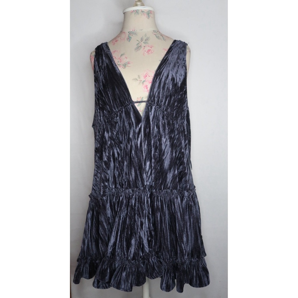Free People Navy Blue Crushed Velvet Deep V Ruffle Babydoll Mini Dress S EUC
